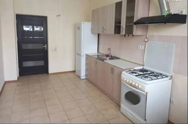 2 սենյականոց բնակարան նորակառույց շենքում Պարույր Սևակի փողոցում, 83 քմ, 8/12 հարկ, բարձր առաստաղներ