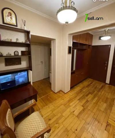 3 սենյականոց բնակարան, Սայաթ-Նովա թաղամաս, 78 քմ, 1/9 հարկ, եվրովերանորոգված