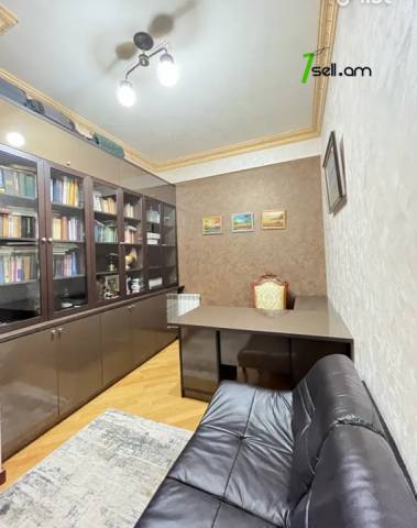 Ընդարձակ 6 սենյականոց բնակարան նորակառույց շենքում, Buzand St, 350 ք.մ., 3+ սանհանգույց