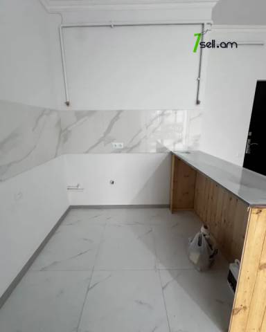 2 սենյականոց բնակարան Մազմանյան փողոցում, 34 քմ, դիզայներական ոճով վերանորոգված, քարե շենք