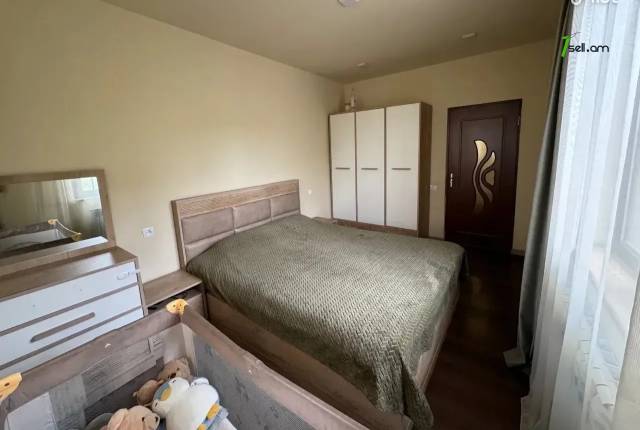 3 սենյականոց բնակարան Ռուբինյանց փողոցում, 78 քմ, 2/5 հարկ, կապիտալ վերանորոգված, քարե շենք