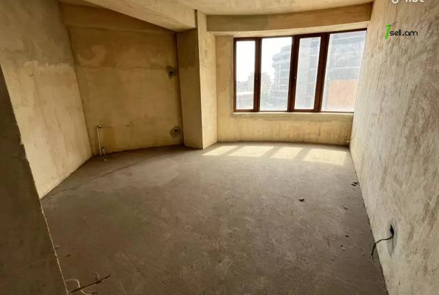 5 սենյականոց բնակարան նորակառույց շենքում Աբովյան փողոցում, 225 քմ, 6/14 հարկ, 3+ սանհանգույց