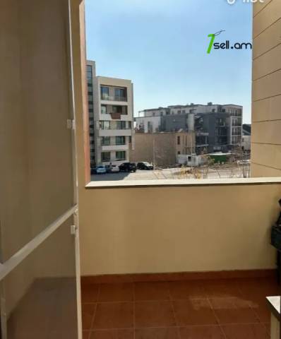 3 սենյականոց բնակարան նորակառույց շենքում Վերին Անտառային փողոցում, 102 ք.մ., 2/5 հարկ