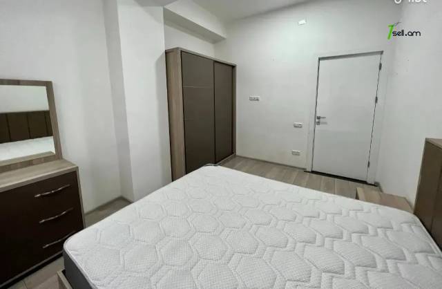 3 սենյականոց բնակարան նորակառույց շենքում Վաղարշ Վաղարշյան փողոցում, 85 ք.մ., 2 սանհանգույց