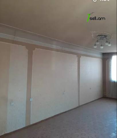 4 սենյականոց բնակարան Աղբյուր Սերոբի փողոցում, 106 ք.մ., 8/16 հարկ, մասնակի վերանորոգում