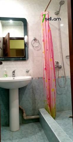 1 սենյականոց բնակարան Եզնիկ Կողբացու փողոցում, 50 ք.մ., 6/9 հարկ, կապիտալ վերանորոգված