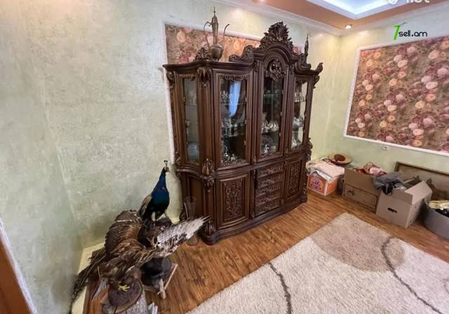 Երկու հարկանի քարե տուն Առափնյա փողոցում Եղվարդում, 207 ք.մ., 2 սանհանգույց