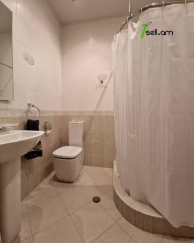 Երկու հարկանի քարե տուն Մոլդովական փողոցում Նոր Նորքում, 1300 ք.մ., 3+ սանհանգույց, եվրովերանորոգված