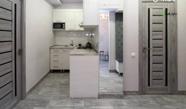 2 սենյականոց բնակարան Եզնիկ Կողբացու փողոցում, 40 ք.մ., դիզայներական ոճով վերանորոգված