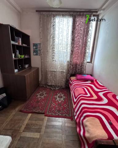 3 սենյականոց բնակարան Մարգարյան փողոցում, 73 քմ, 1/5 հարկ, մասնակի վերանորոգում, քարե շենք