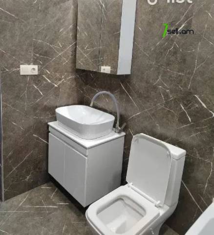 2 սենյականոց բնակարան նորակառույց շենքում Արամ Խաչատրյանի փողոցում, 59 ք.մ., բարձր առաստաղներ