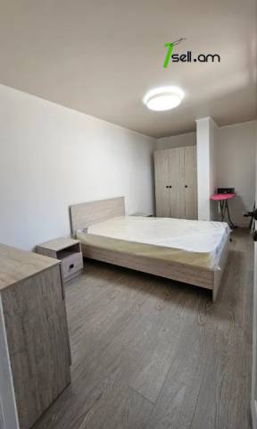 Մեկ հարկանի քարե տուն Նոր Արեշի 11րդ փողոցում Էրեբունիում, 100 ք.մ., կապիտալ վերանորոգված