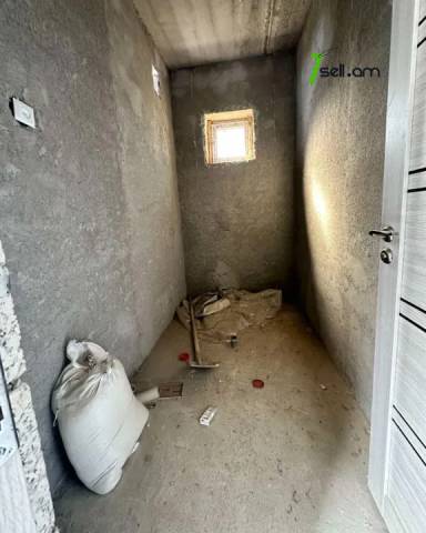 Մեկ հարկանի քարե տուն 17-րդ փողոցում Հայանիստում, 270 ք.մ., մասնակի վերանորոգում