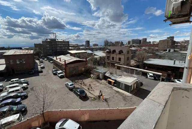 3 սենյականոց բնակարան նորակառույց շենքում Հրաչյա Ներսիսյան փողոցում, 90 քմ, 4/10 հարկ