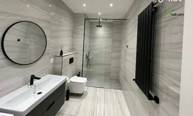 2 սենյականոց բնակարան նորակառույց շենքում Արամի փողոցում, 65 ք.մ., 5/9 հարկ, բարձր առաստաղներ