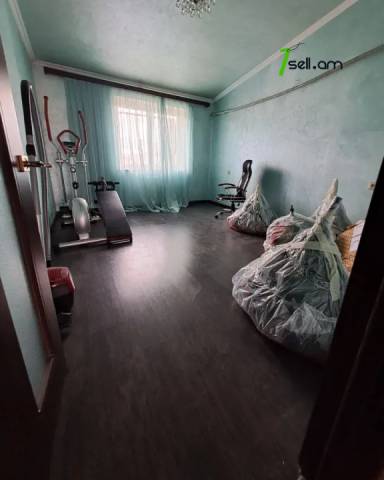 4 սենյականոց բնակարան նորակառույց շենքում Խորենացու փողոցում, 98 ք.մ., 2 սանհանգույց