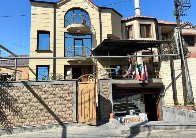 Հյուրանոց Զավարյան փողոցում կենտրոնում, 500 ք.մ.