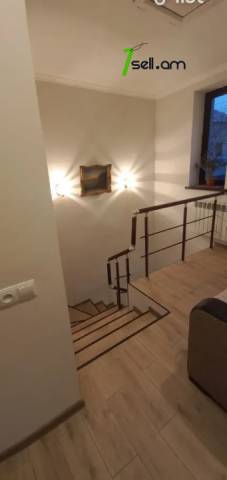 Երկու հարկանի տուն Պարույր Սևակ թաղամաս 6-րդ փողոցում Ավանում, 152 ք.մ., 2 սանհանգույց