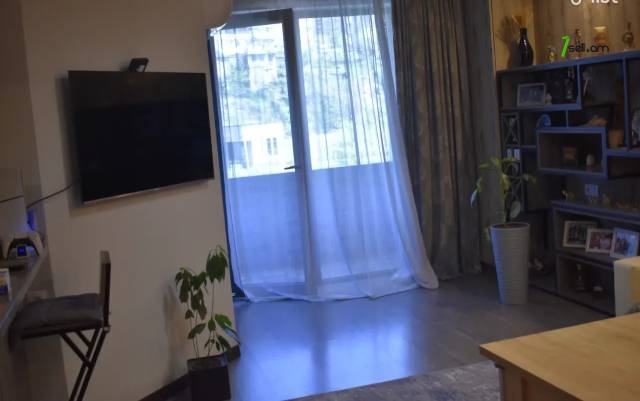 6 սենյականոց բնակարան նորակառույց շենքում Գյուրջյան փողոցում, 130 քմ, 5/8 հարկ, 3+ սանհանգույց