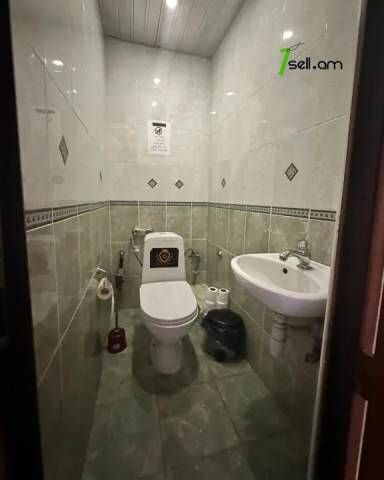 4 սենյականոց բնակարան Հանրապետության փողոցում, 82 քմ, նախավերջին հարկ, 3+ սանհանգույց