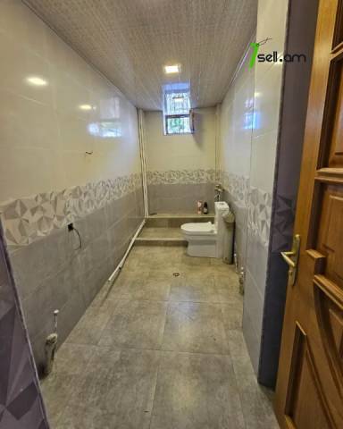 Բազմաֆունկցիոնալ գույք Էրեբունիում, 600 ք.մ.