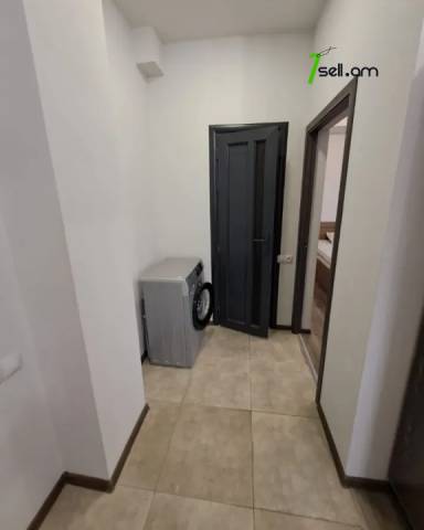 2 սենյականոց բնակարան նորակառույց շենքում Այվազովսկու փողոցում, 50 քմ, 2/4 հարկ, եվրովերանորոգված