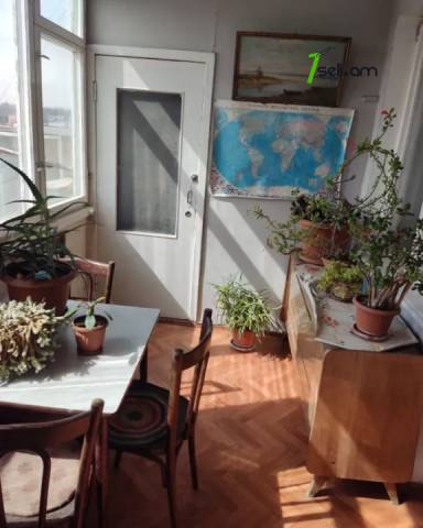 3 սենյականոց բնակարան Բաղրամյան պողոտայում, 115 ք.մ., 3/5 հարկ, քարե շենք