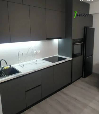 2 սենյականոց բնակարան Վիկտոր Համբարձումյանի փողոցում, 41 ք.մ., 3/9 հարկ, կապիտալ վերանորոգված