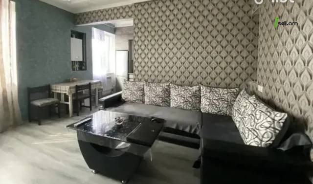 2 սենյականոց բնակարան Նիկողայոս Ադոնցի փողոցում, 42 ք.մ., նախավերջին հարկ, բարձր առաստաղներ