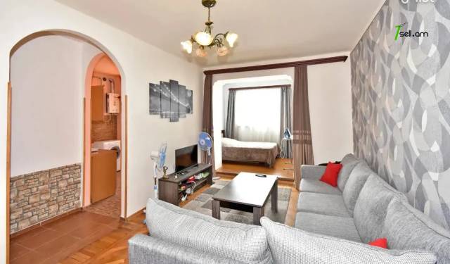 1 սենյականոց բնակարան Գյուլբենկյան փողոցում, 43 քմ, մի քանի պատշգամբ, եվրովերանորոգված, քարե շենք