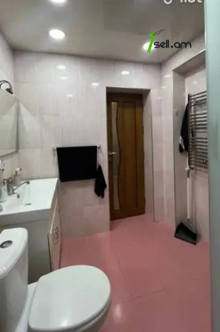 3 սենյականոց բնակարան, Աթոյան փողոցի նրբանցք, 64 ք.մ., նախավերջին հարկ, եվրովերանորոգված