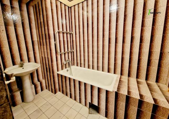 3 սենյականոց բնակարան Մեսրոպ Մաշտոցի պողոտայում, 110 ք.մ., բարձր առաստաղներ, նախավերջին հարկ