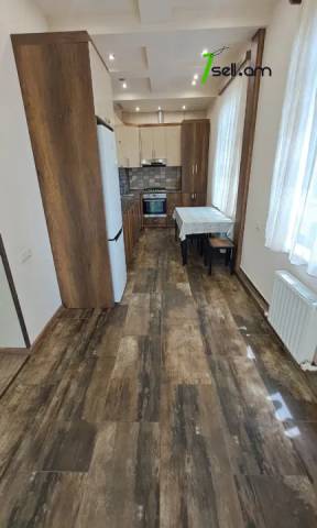 3 սենյականոց բնակարան Տերյան փողոցում, 90 քմ, 3/5 հարկ, 2 սանհանգույց, մի քանի պատշգամբ