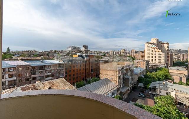 3 սենյականոց բնակարան նորակառույց շենքում Պարոնյան փողոցում, 101 քմ, 8/11 հարկ, բարձր առաստաղներ