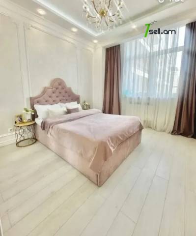 4 սենյականոց բնակարան նորակառույց շենքում Ռոստոմի փողոցում, 165 ք.մ., 3+ սանհանգույց