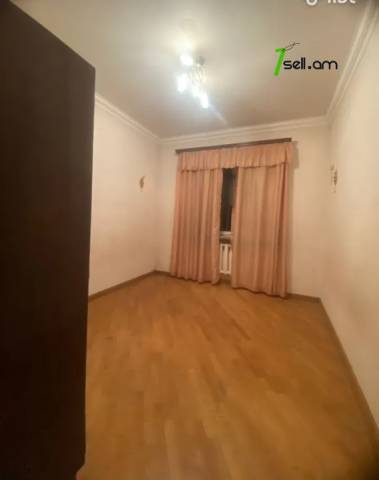 4 սենյականոց բնակարան Լվովյան փողոցում, 130 քմ, 1/5 հարկ, կոսմետիկ վերանորոգում, քարե շենք