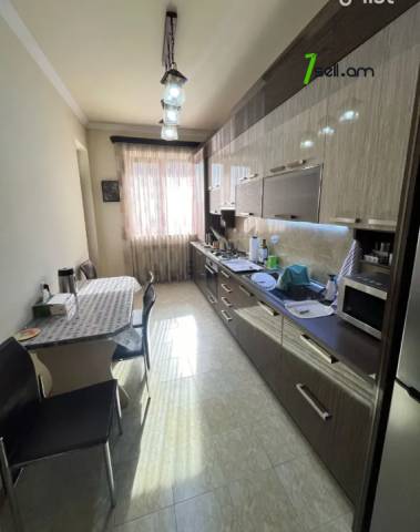 3 սենյականոց բնակարան նորակառույց շենքում Ծարավ աղբյուրի փողոցում, 101 ք.մ., 9/16 հարկ