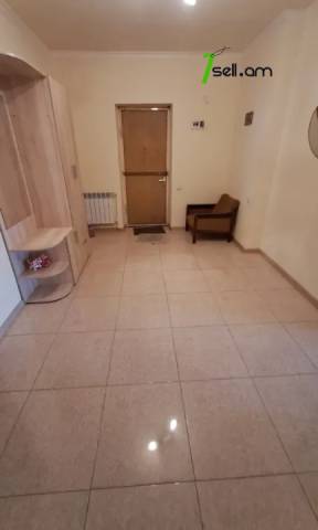 3 սենյականոց բնակարան Սարյանի փողոցում, 74 քմ, 1/8 հարկ, քարե շենք