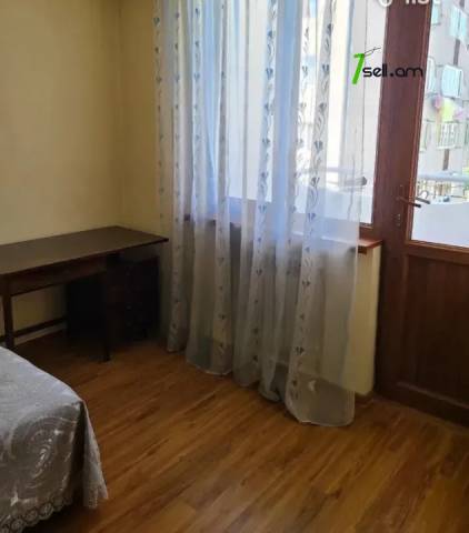 4 սենյականոց բնակարան Դավթաշենում, 107 քմ, 8/16 հարկ, 2 սանհանգույց, կապիտալ վերանորոգված