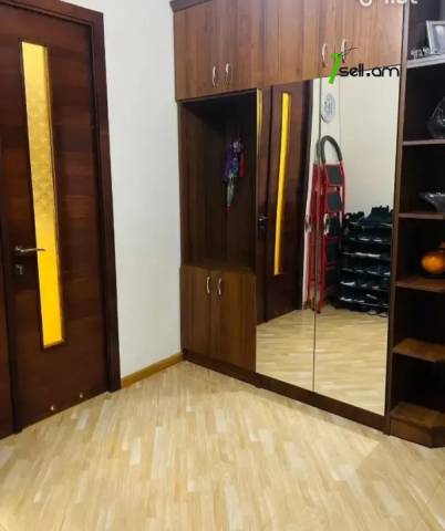 3 սենյականոց բնակարան նորակառույց շենքում Ծարավ աղբյուրի փողոցում, 96 ք.մ., բարձր առաստաղներ