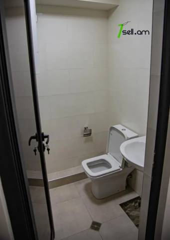 Բազմաֆունկցիոնալ գույք Բագրատունյաց պողոտայում Շենգավիթում, 190 ք.մ.