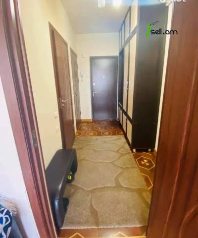 2 սենյականոց բնակարան Երվանդ Քոչարի փողոցում, 51 քմ, 4/9 հարկ, եվրովերանորոգված