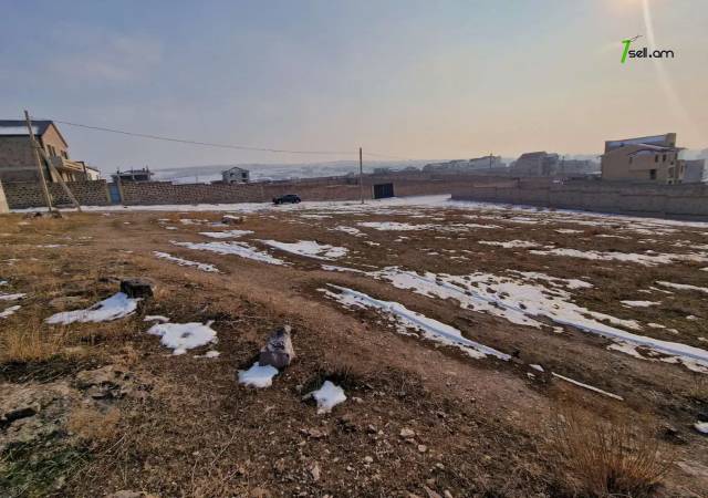 Հողատարածք բնակելի շինությունների համար Մհեր Մկրտչյանի 19-րդ փողոցում Առինջում, 500 ք.մ.