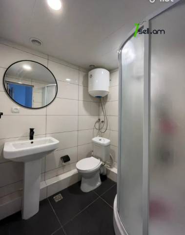 Ընդարձակ 1 սենյականոց բնակարան Հակոբ Հակոբյան փողոցում, 54 քմ, 8/14 հարկ, կոսմետիկ վերանորոգում