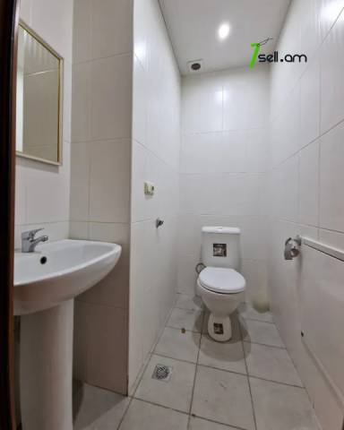 Երկու հարկանի քարե տուն Բաբայան փողոցում Արաբկիրում, 600 ք.մ., 3+ սանհանգույց, կապիտալ վերանորոգված