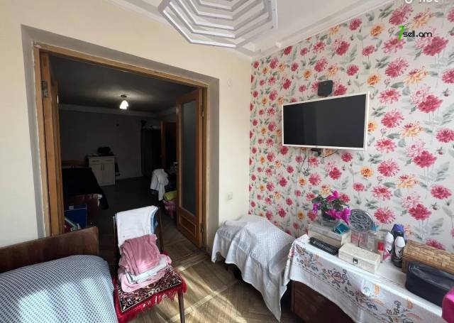 Բազմաֆունկցիոնալ գույք Վահրամ Փափազյան փողոցում Արաբկիրում, 72 ք.մ.