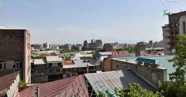 3 սենյականոց բնակարան նորակառույց շենքում Անտառային փողոցում, 116 ք.մ., բարձր առաստաղներ, 1/5 հարկ