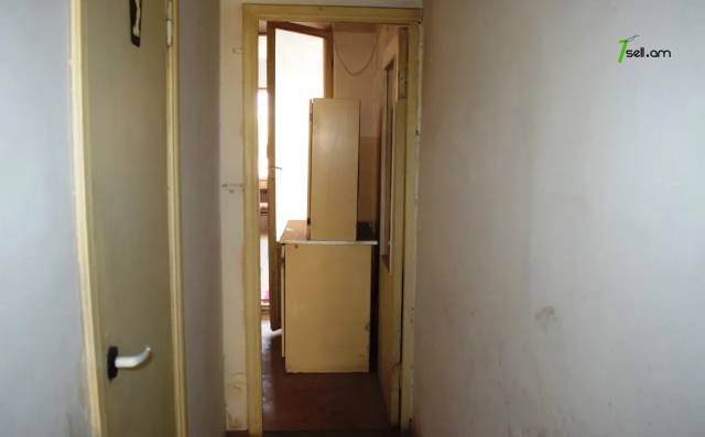 3 սենյականոց բնակարան Միխայիլ Սալտիկով-Շեդրինի փողոցում, 86 ք.մ., քարե շենք