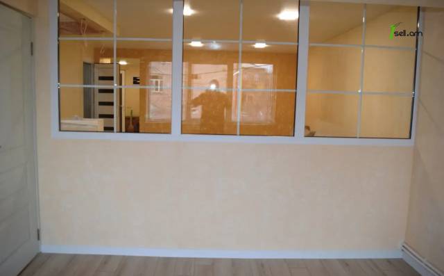 3 սենյականոց բնակարան Արագած փողոցում, 66 քմ, նախավերջին հարկ, 2 սանհանգույց, կապիտալ վերանորոգված