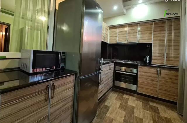 4 սենյականոց բնակարան Պուշկինի փողոցում, 98 ք.մ., 3/10 հարկ, կապիտալ վերանորոգված